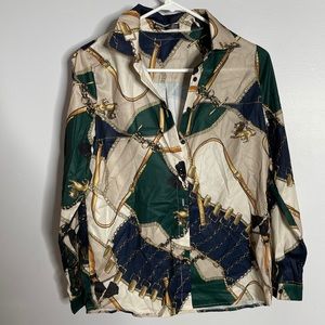 Chain button print through shirt